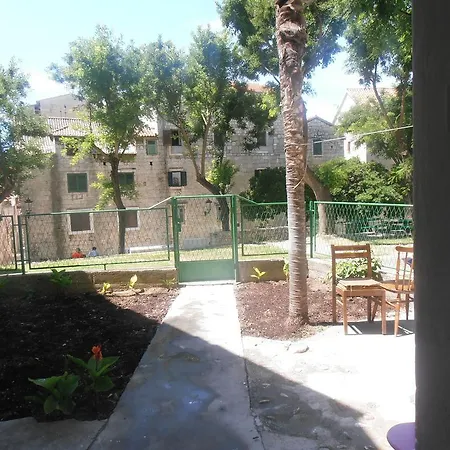 Apartment Apartman Rojnica