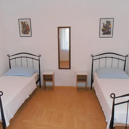 Apartment Apartman Rojnica